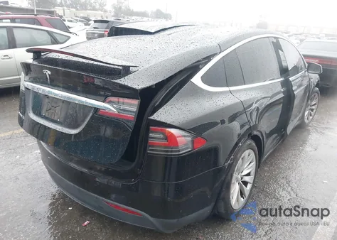 2016 Tesla Model X 60D/70D/75D/90D/P100D из США, поврежденный, VIN 5YJXCBE28GF017426